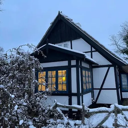 Vaerelse I Historisk Hus Med Sjael Og Atmosfaere Lägenhet *